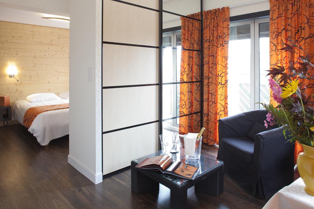 Logis Hotel Clair Matin Le Chambon-sur-Lignon Luaran gambar